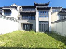 绿城高尔夫小镇(别墅)200平 5室2厅5卫 带前后花园