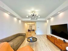 真实在售!教科院东!5卧室朝南跃层!有车位!赠送大!随时看!