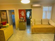 中华美路5弄两房朝南可改三房,婚房装修,送固定车位,价格可谈