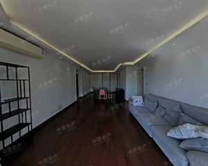 嘉里华庭房东出国 出售,新装修三房,11楼视野看中庭,