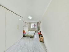 红山里 小砖楼 中间楼层 南北通透 精装修 价格可谈