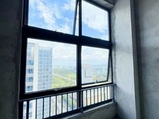 复式公寓,19万买高楼层,面朝市政府电视台,高铁站旁现房
