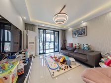 价格可以谈的,满五年,房东诚心出售,2015年商品房