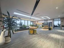 汇金国际金融中心 地铁口高层带装修家私 24空调配休闲区