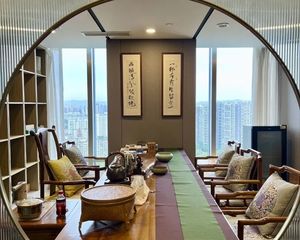剑南大道5号线地铁口 豪装办公室电梯口 6米高视野开阔无遮挡