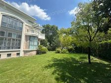 近地铁站.近国展.大公馆689平精装独栋挑空客厅