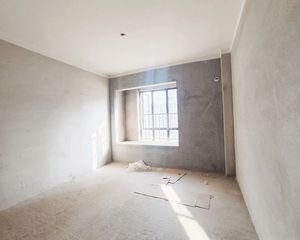 黄香澴川 东城核心地段 中都巴黎城70万边户 中间楼层