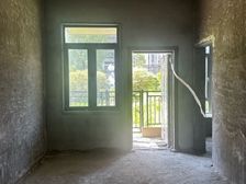 东城湿地公园 恒大城东城河畔 103平39万 一楼带院子