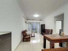 集贤苑 诚心出售 送车位送家私家电 价格可谈 包税南向