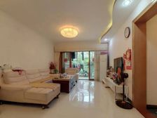 云山诗意 诚心出售 送车位送家私家电 价格可谈 包税南向