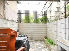 大天井采光好 !中间位置!目前空关 业主诚意出售!有钥匙!