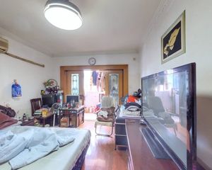 非顶楼,双南双阳台,一梯两户,看房随时有钥匙,百米轨交!