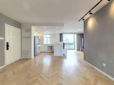 徐家汇花园高区景观南北通板式大二房,边套全明户型,看房方便!