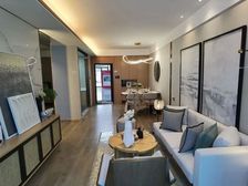 降价急售 赣电东方城 地铁口400米精装修三房!