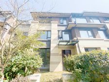 急售照母山 全采光联排别墅 带双车位 内圈位置