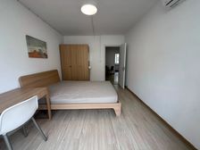 新上!中间楼层!地铁口!户型好!房东诚意出售!