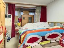 朝阳北苑莲葩园134平南西向三居 满五简装371万