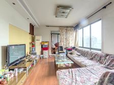 近轻轨,配套成熟,业主诚心出售,居住舒适度高