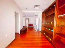 国贸建外SOHO一层底商 100平1.5万服装店遗留装修