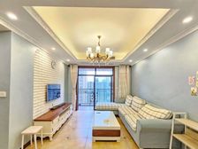 渝中 江屿朗廷 次新三房 带阳台 装修保持好 急 看房方便