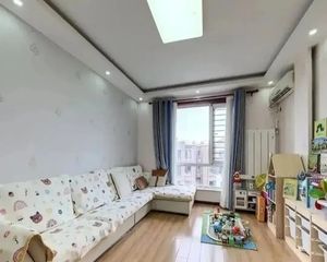 原香小镇二区正规2居220南北朝向随时看房
