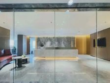 物业直租 2000平丨高区落地窗丨正对电梯