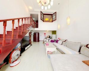 莱茵河畔 3室1厅 东南