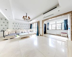 锦江东湖花园5室3厅南