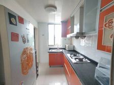 新上,不虚标,全明户型,楼层好,有车棚,成熟商圈。