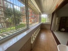 来看看搂王是怎么样的 麓湖公园内 一梯两户 三面单边 住公园