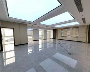 顺义新国展丨整层1350平米丨单价8千 空房出售