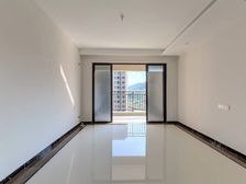 全明格局!!户型方正!!业主急出售大降价!!店长推荐