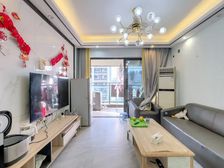 融创溪湾首府精 装捡 漏3房,业主急 售,价格可谈