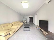 御城金湾 精装三房出行方便 车位充足可拎包即住