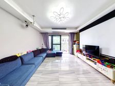 价格可谈 单价8千17楼 精装大四房 双套间 看山景事业无遮