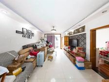 出门即亚繁商场,有班车,飞机户型大三房,视野极好,带固定车位