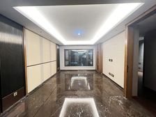 少于23年600万以上的准新3居室,包含车位,仓储,急卖