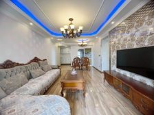 融创春晖十里七号院 交通便捷 高楼层采光充足 精装修