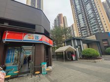 衡阳东路旁 华润万象旁 出入口头铺 有烟证6.8米门头