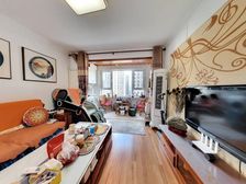 北大时代南朝向3居1卫带有花园急卖出售