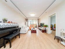 新上!精装修带车位!有电梯!靠近9号线21号线!看房方便!