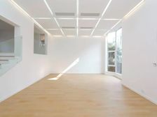 北临河双拼别墅,花园300平,送双车位,带中央空调地暖有钥匙