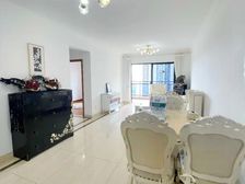 奥园一区 高楼层三房,看泳池视野开阔