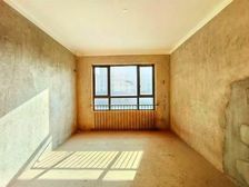 房龄新 楼层好 临地铁 南北通透 双卫格局 交通便捷