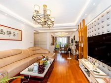 外滩十六铺 中间楼层 带电梯 临地铁 装修好 交通便利