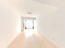 银都财富 住宅楼,东侧有二中 毓璜顶 紧靠南大街 振华 大剧