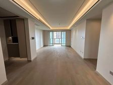 金鹰尚府 精装修 大横厅 三大件齐全 位置好 带车位性价比高