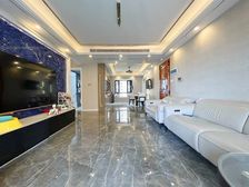 装修就80 松山湖北区翠珑湾大平四房 南北对流通透 户型好