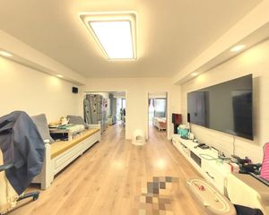 钟界沸0.5 六铺炕三区 3室1厅 96.7平
