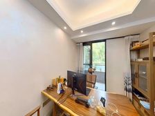 全新照母山香港置地壹号湖畔内圈 双露台大横厅装修100万